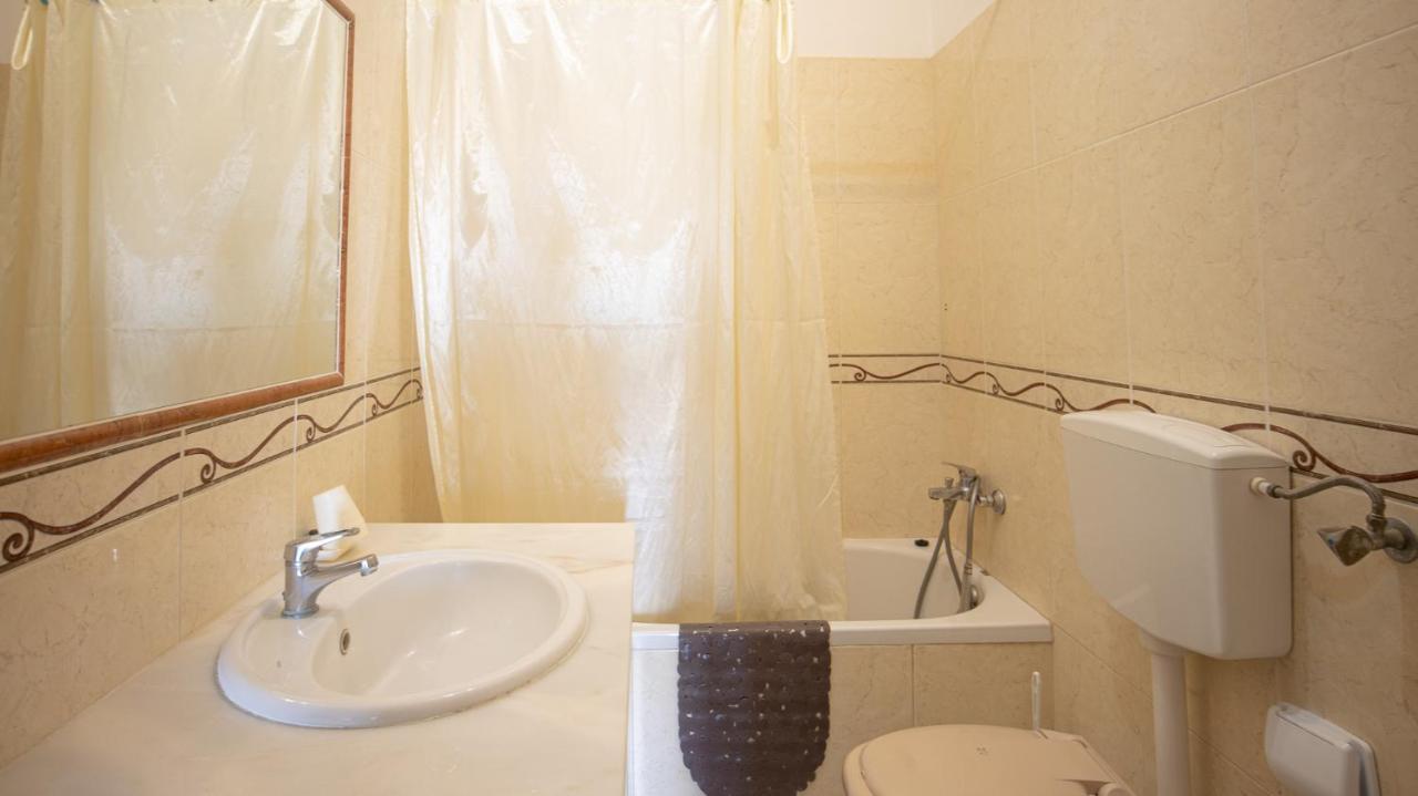 Apartamento Tio Pedro - By Bedzy Albufeira Luaran gambar